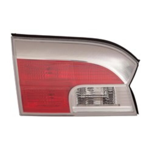 2013 GMC TERRAIN DRIVER SIDE INNER TAIL LIGHT ASSEMBLY – GM2802113C