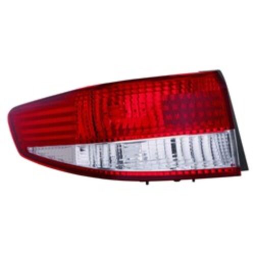 2004 HONDA ACCORD_SEDAN DRIVER SIDE OUTER TAIL LIGHT LENS AND HOUSING – HO2800148C
