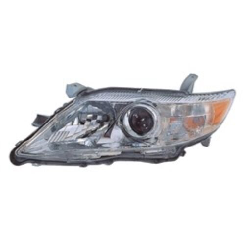 2010 TOYOTA CAMRY DRIVER SIDE HEADLIGHT LENS AND HOUSING – TO2518125C